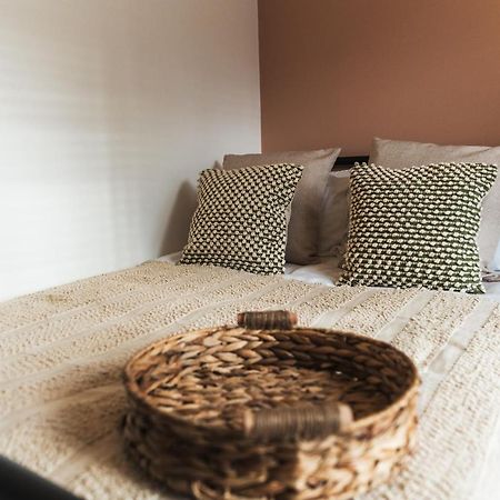 Wych Cottage, Striking 2 Bed, Parking, Ground Floor Flat - Step Free 萨默顿 外观 照片