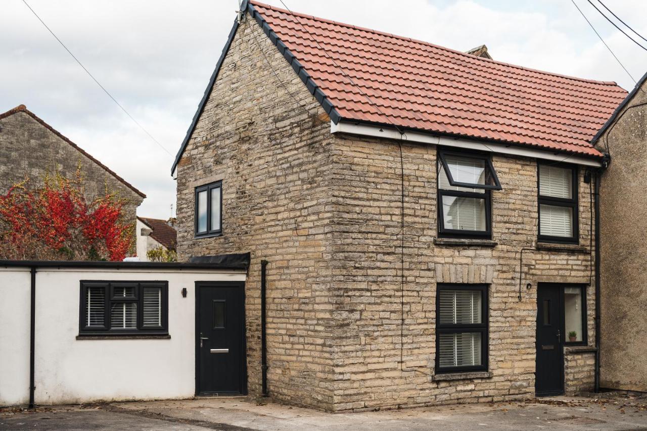 Wych Cottage, Striking 2 Bed, Parking, Ground Floor Flat - Step Free 萨默顿 外观 照片