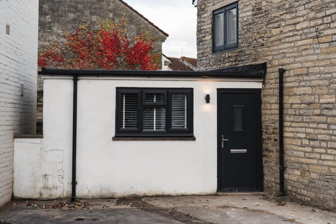 Wych Cottage, Striking 2 Bed, Parking, Ground Floor Flat - Step Free 萨默顿 外观 照片